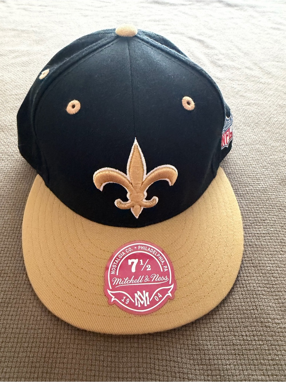 Mitchell & Ness New Orleans Saints Black and Gold Fleur-de-Lis Fitted Hat